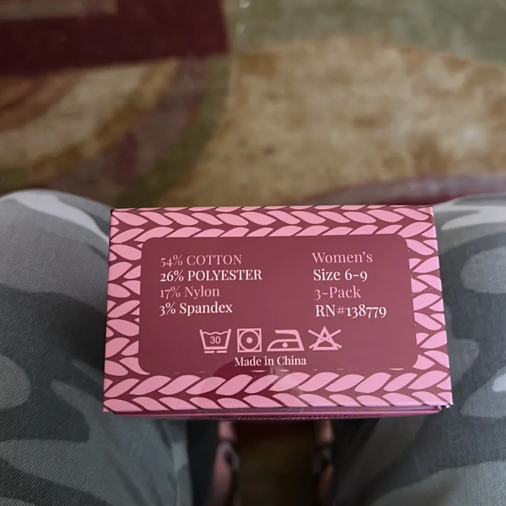 💜💜 WINE LOVER’s 3 Pack Crew Socks Ladies Size 6-9 NIB